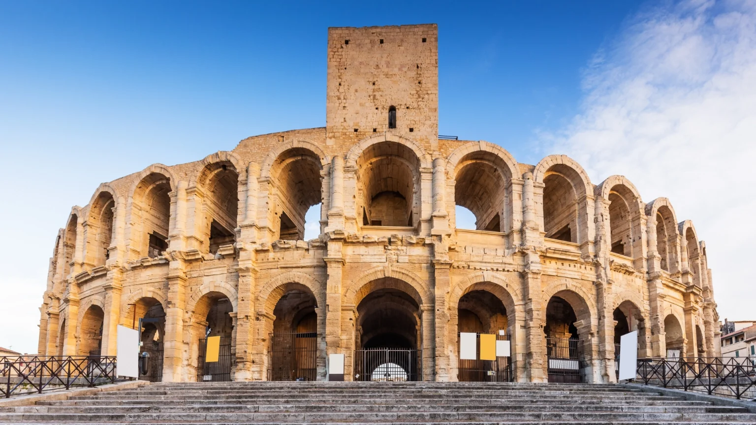Cosa vedere in Provenza e Camargue: anfiteatro di Arles