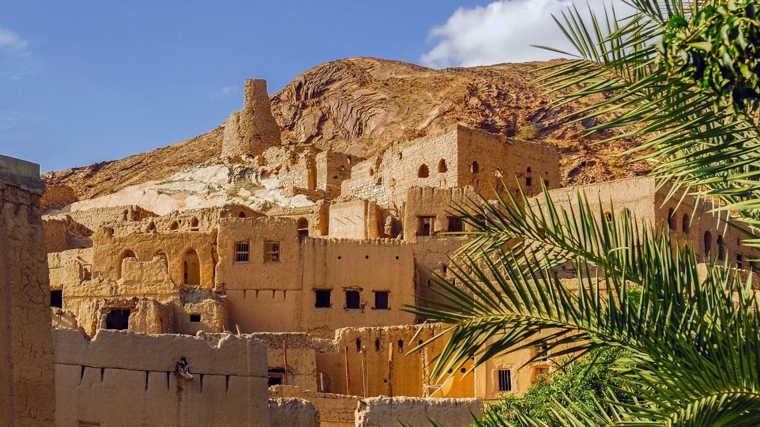 Cosa vedere in tour in Oman: deserto Wadi Shab - Ovet Viaggi